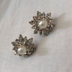 Elegant Pearl and Diamond earrings